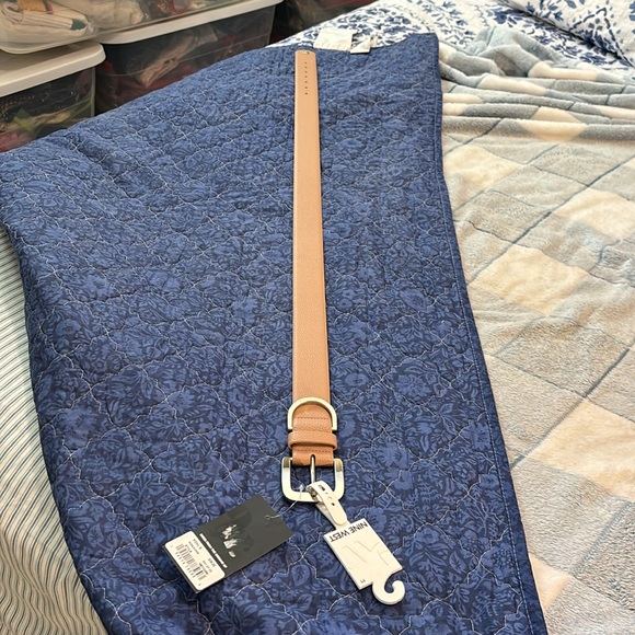Nine West Women’s Belt Size Medium Tan Silver Buckle - Picture 2 of 9